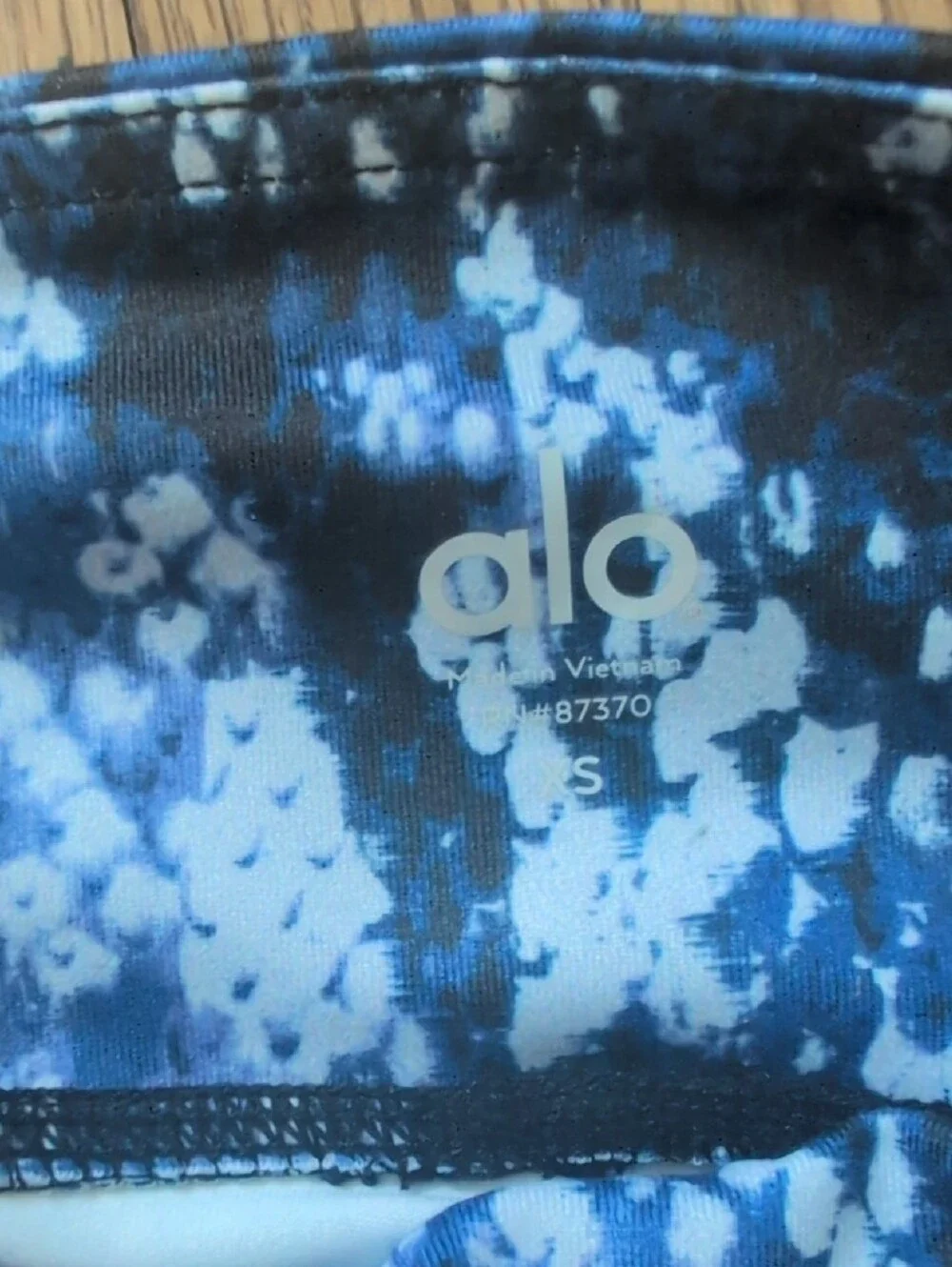 ALO Yoga Blue Black Leggings XS